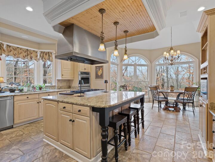 Property Photo: 1090 N Saunders Drive NC 28609