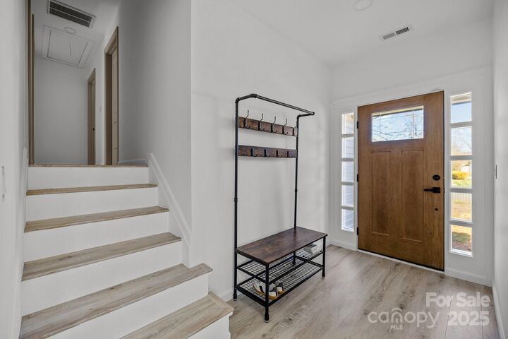 Property Photo: 13530 Four Oaks Lane NC 28105