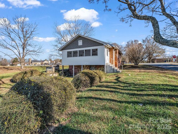 Property Photo:  4501 Polkville Road  NC 28150 