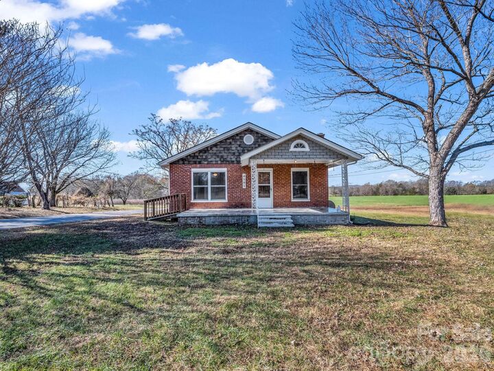 Property Photo:  4501 Polkville Road  NC 28150 