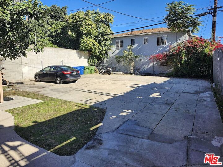 Property Photo:  4260 S Figueroa St  CA 90037 