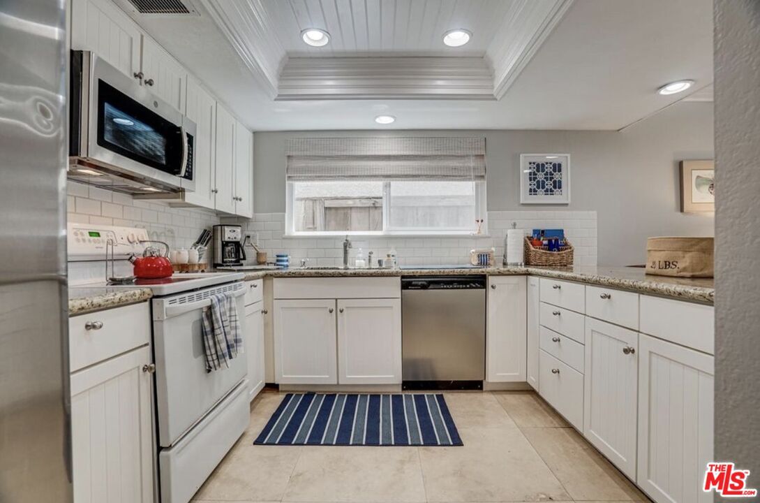 Property Photo: 219 13th St CA 92648