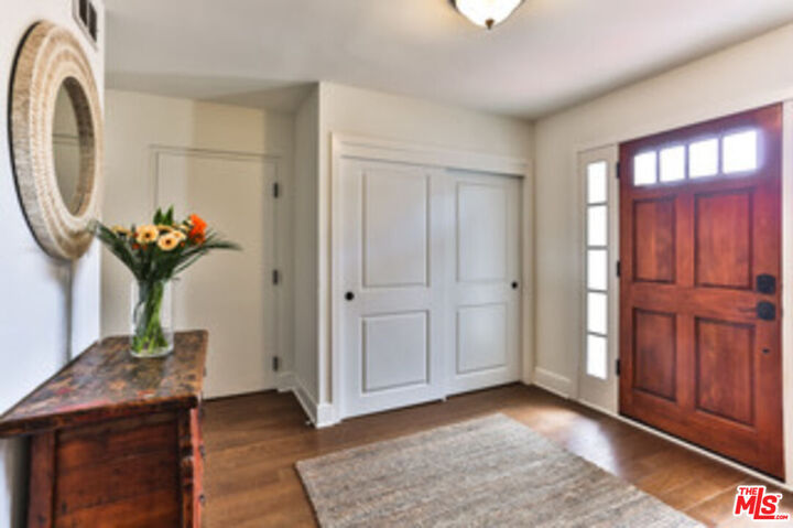 Property Photo: 218 Montreal St CA 90293