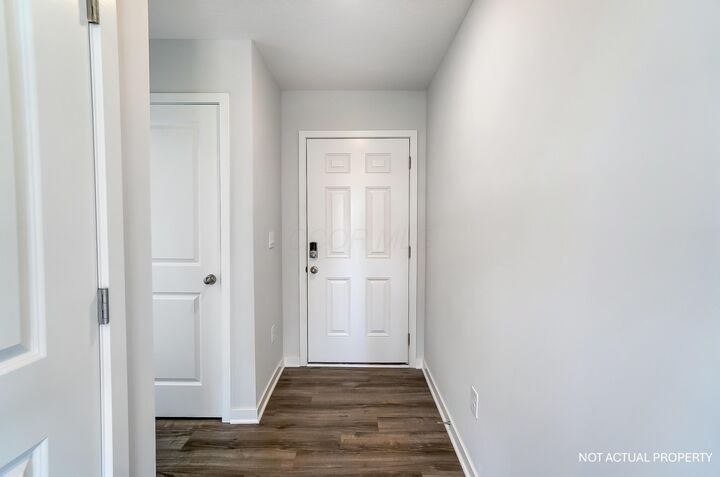 Property Photo:  442 Samantha Drive  OH 43064 