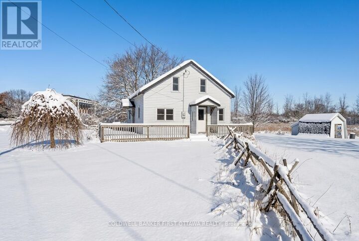 Property Photo:  3004 Rideau Ferry Road  ON K7H 0H3 