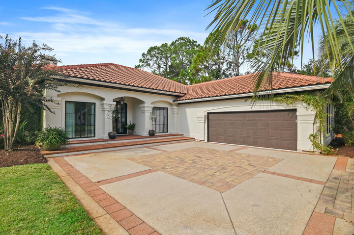 Property Photo:  1473 E Baytowne Avenue  FL 32550 