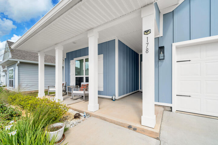 Property Photo:  178 Piper Cove  FL 32459 