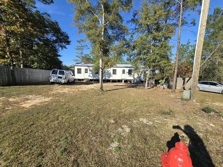 Property Photo:  261 E Jonquil Avenue  FL 32433 