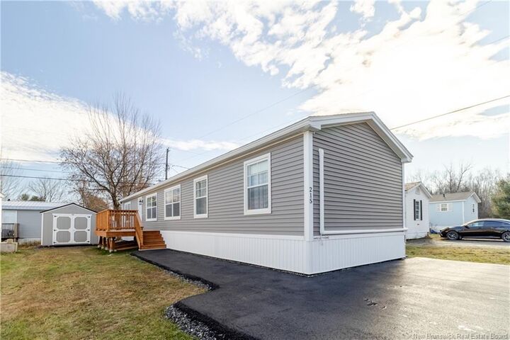 215 Moore Street  Fredericton NB E3A 8L6 photo