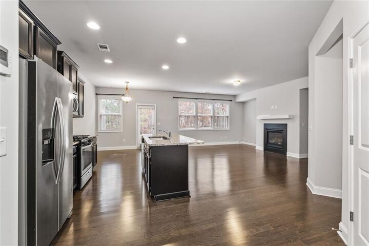 Property Photo:  1050 Mays Hill SW  GA 30336 