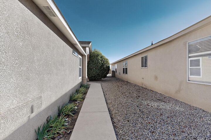 Property Photo:  963 Benjamin Drive SE  NM 87124 