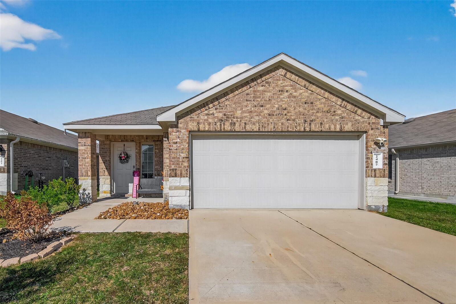 Property Photo: 2407 Hartsel Forest Trail TX 77373