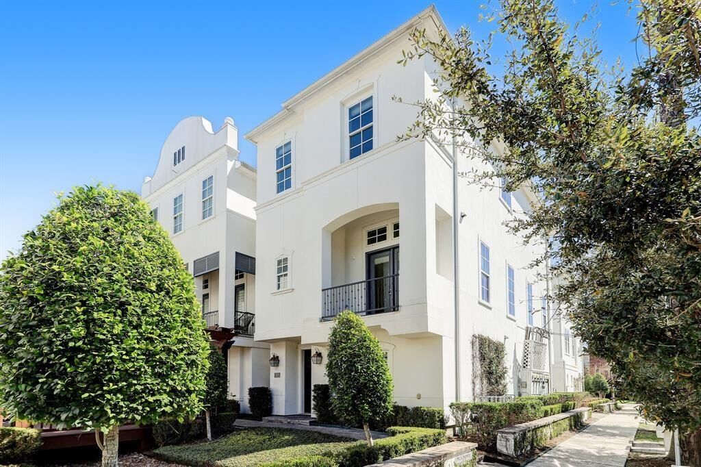 Property Photo:  2131 McIlhenny Street  TX 77004 