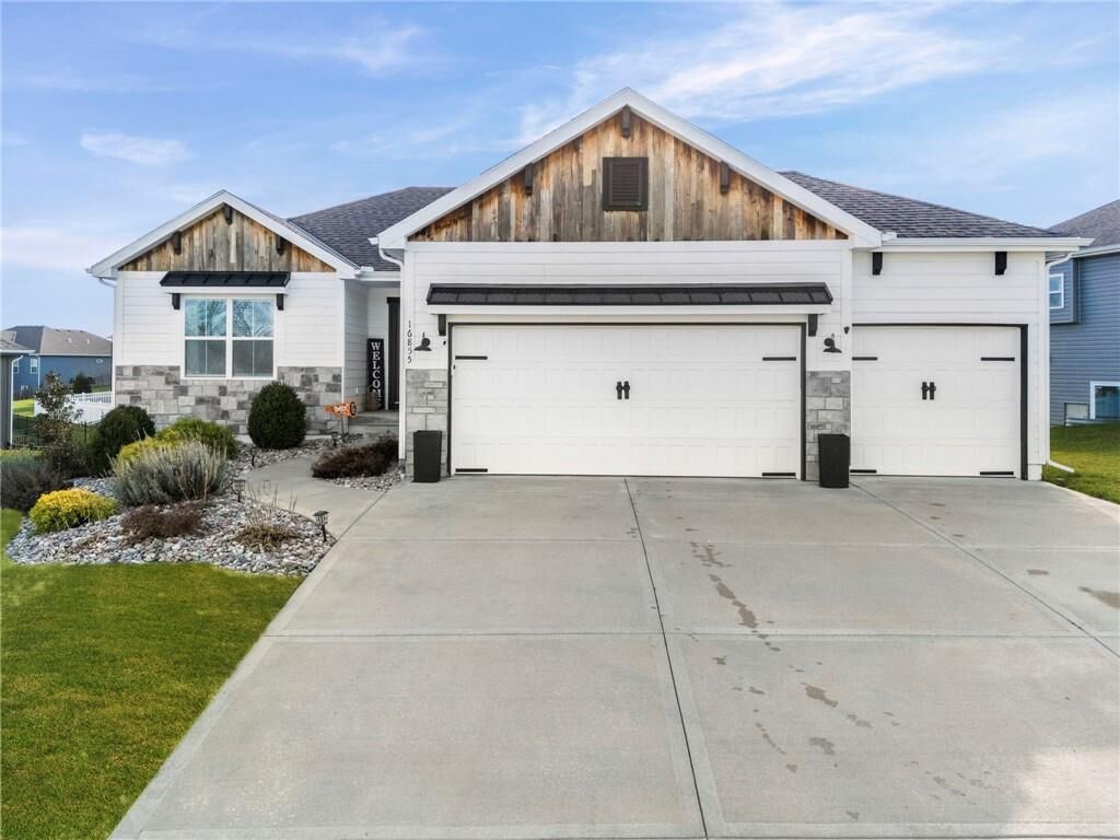 Property Photo:  16855 NW 133rd Street  MO 64079 