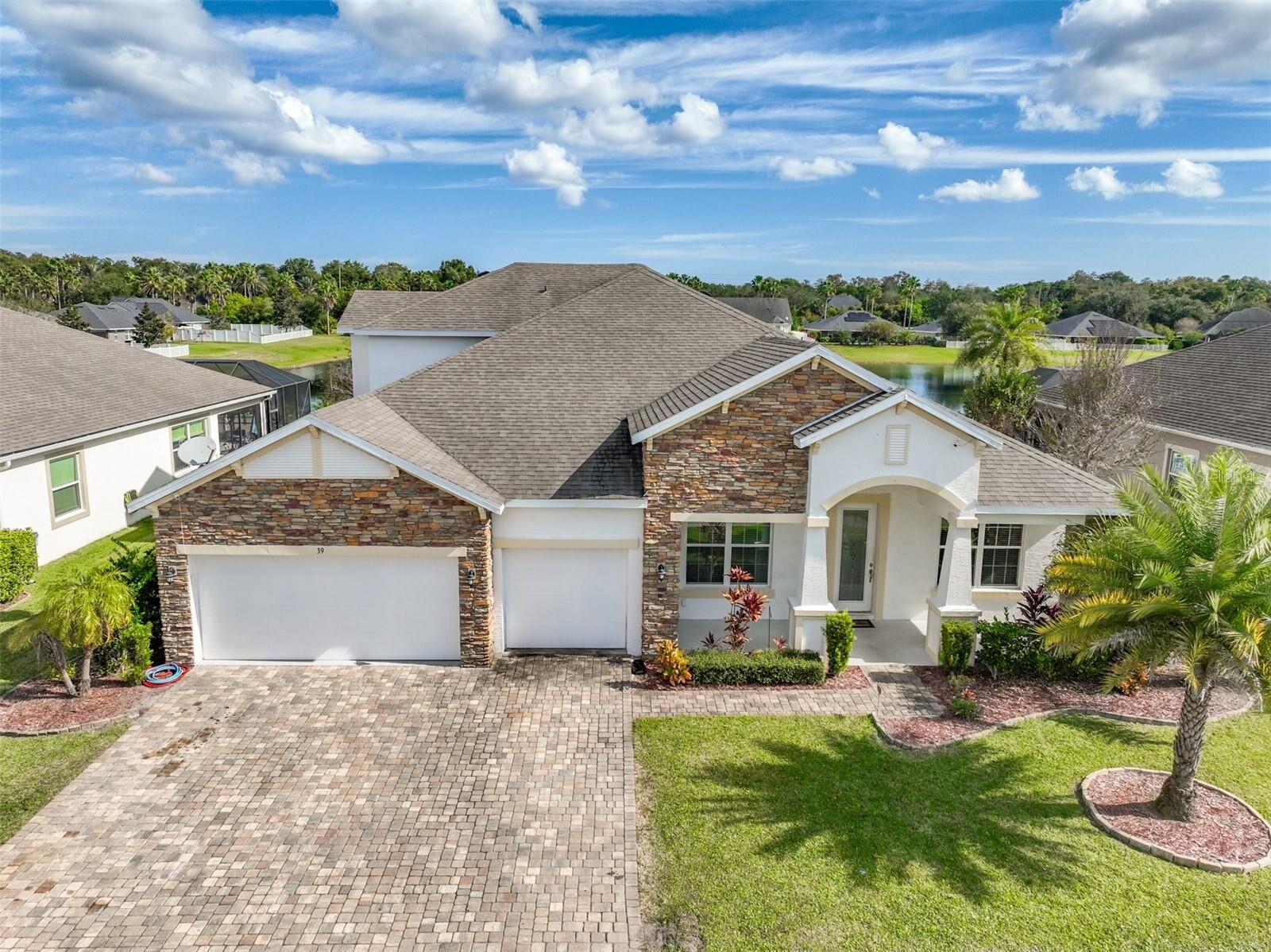 Property Photo: 39 Turtle Ridge Drive FL 32136