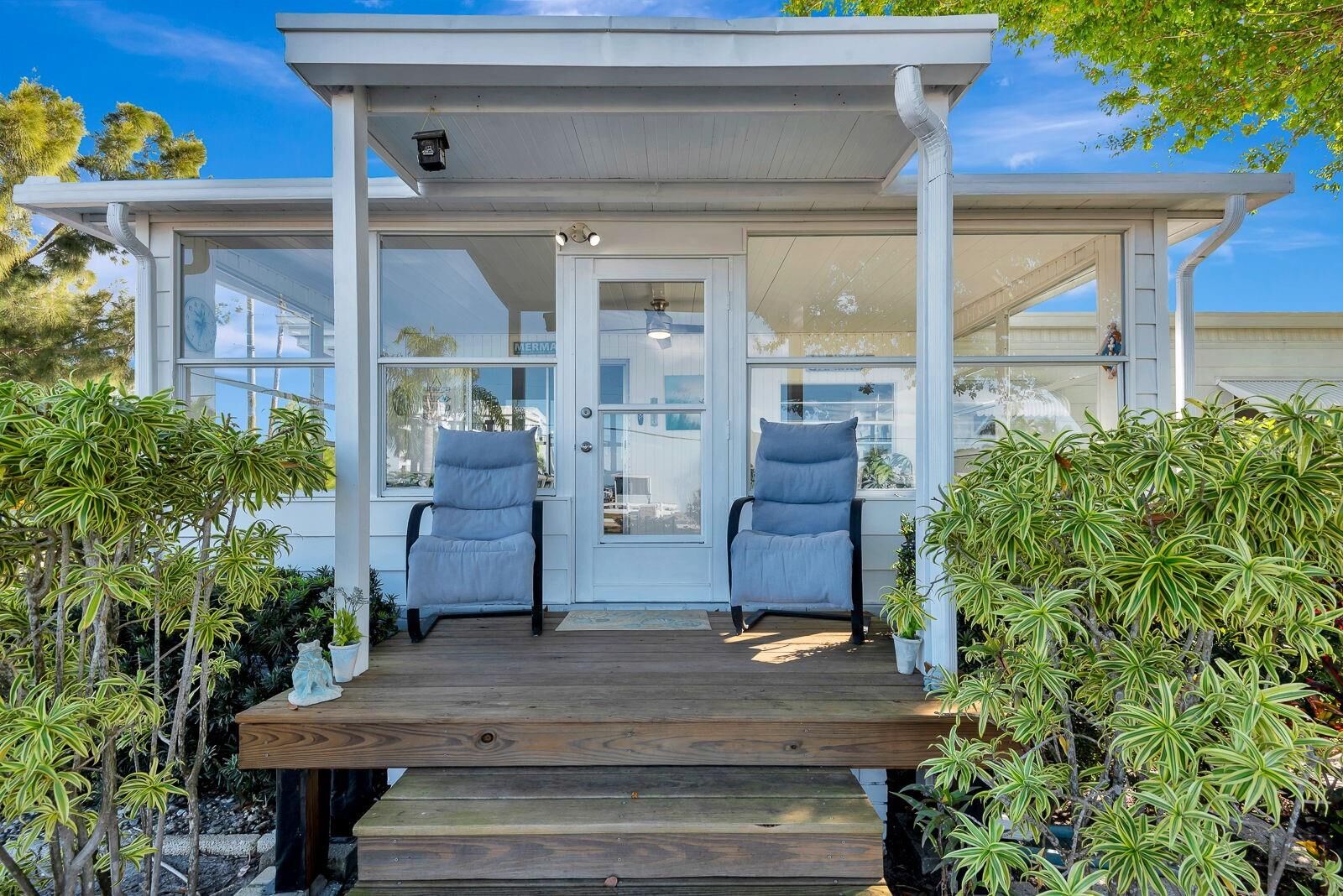 Property Photo:  2107 Palma Sola Boulevard 1  FL 34209 