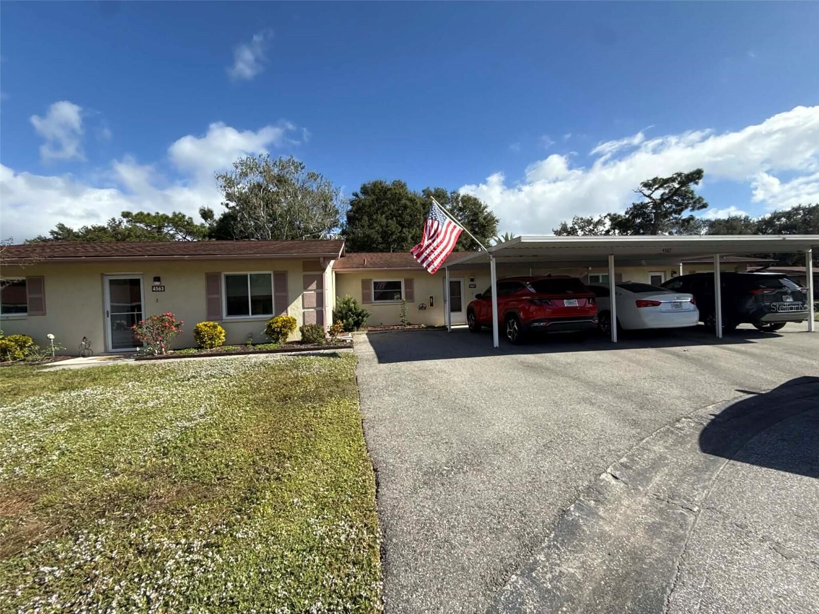 Property Photo: 4567 Shoshone Trail 167 FL 34233
