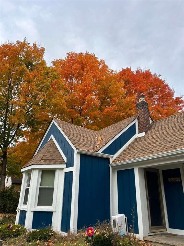 Property Photo:  28140 Terrence Street  MI 48154-3442 