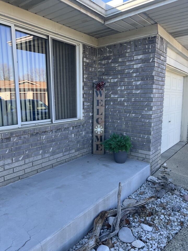 Property Photo: 47479 Lizabeth Drive MI 48047