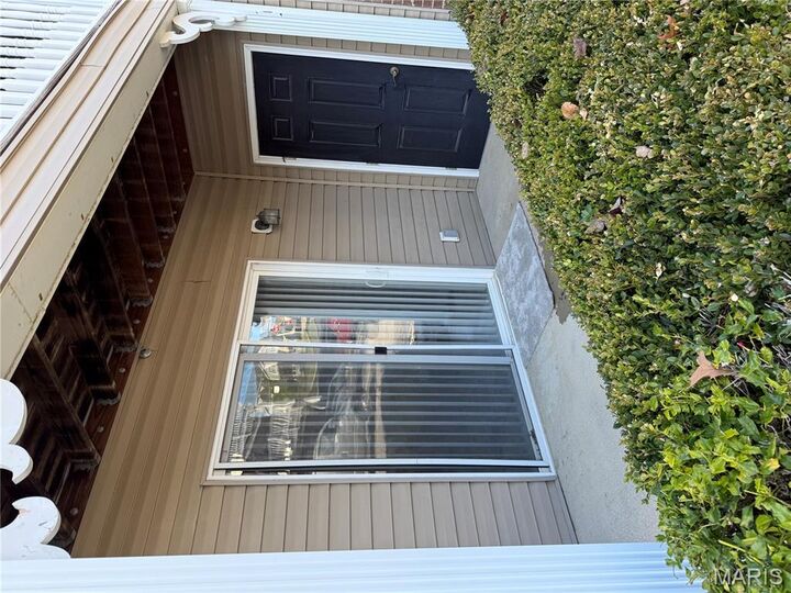 612 Saravalle Drive  St Peters MO 63376 photo