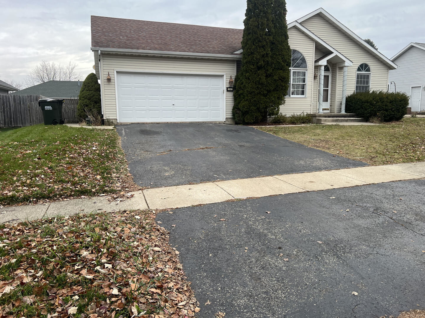 Property Photo: 707 Cedar Lane IL 60135