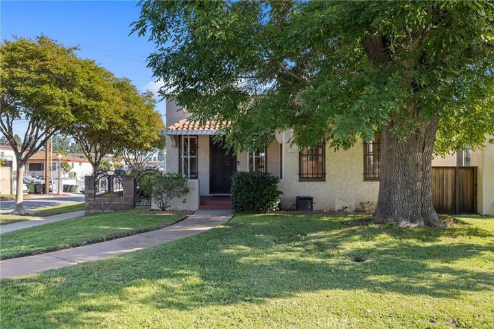 Property Photo:  600 La Paloma Avenue  CA 91801 