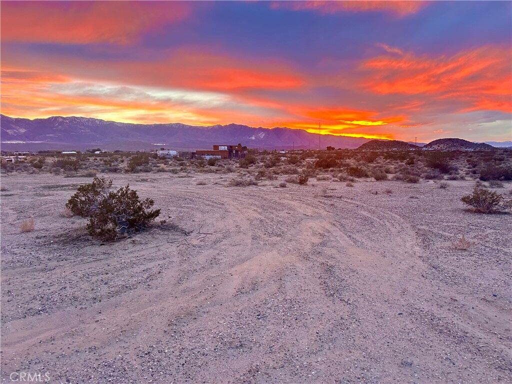 Property Photo: 30 Rodeo CA 92356