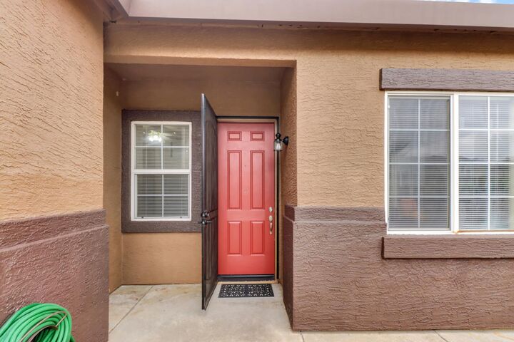 Property Photo: 5125 Fawn Hollow Way CA 95843