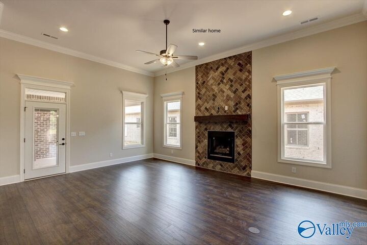 Property Photo:  Hampton-A Narayan Street  AL 35756 