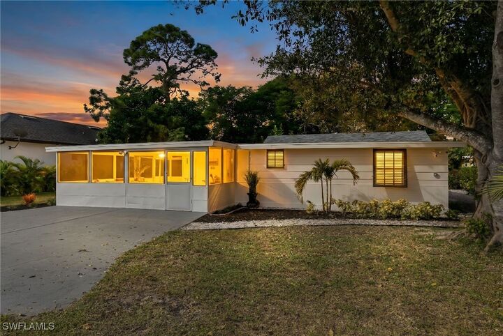 Property Photo:  11310 Dean Street  FL 34135 