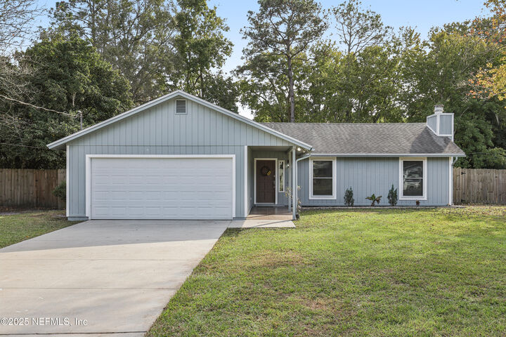 Property Photo: 410 Lucys Lane FL 32003