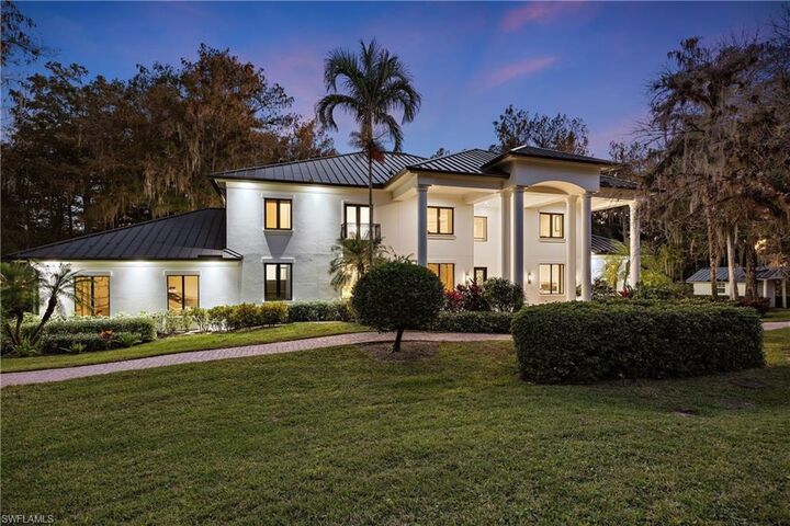 Property Photo: 4260 15th Ave SW FL 34116