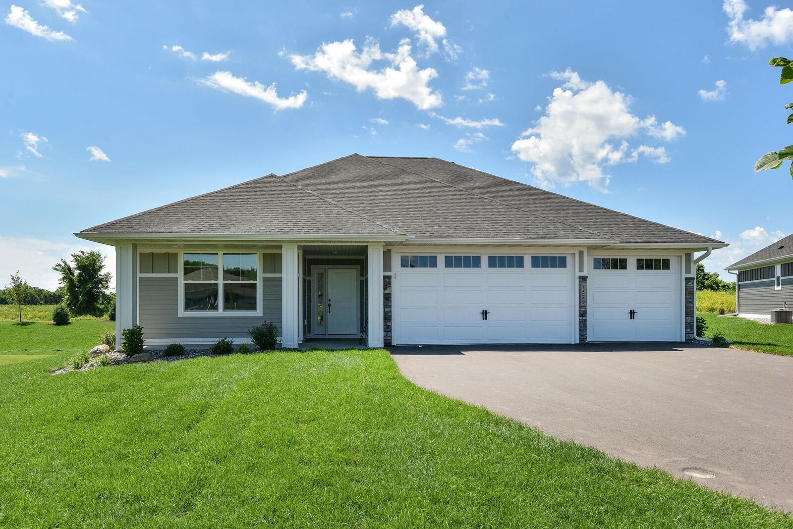 Property Photo:  7529 Ocean Court  MN 55330 