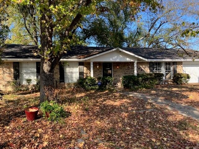 Property Photo:  501 Merrell Drive  TX 75482 