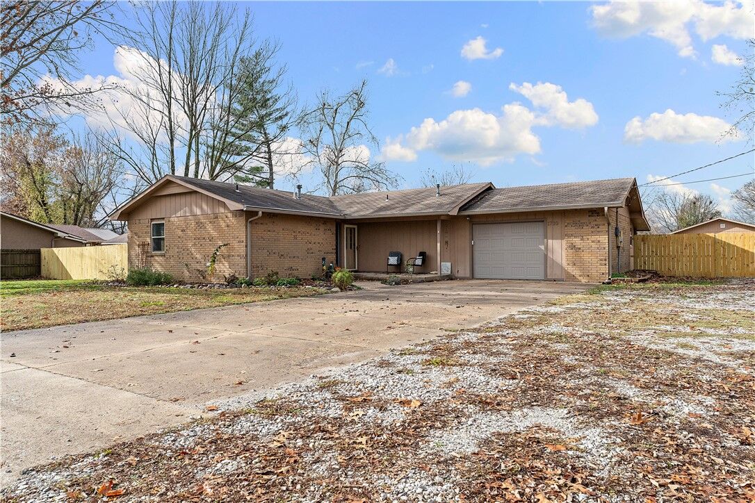 Property Photo: 1710 Mayflower Road AR 72713