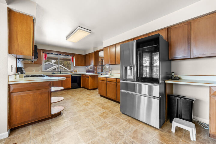 Property Photo:  1123 NW Canyon Drive  OR 97756 