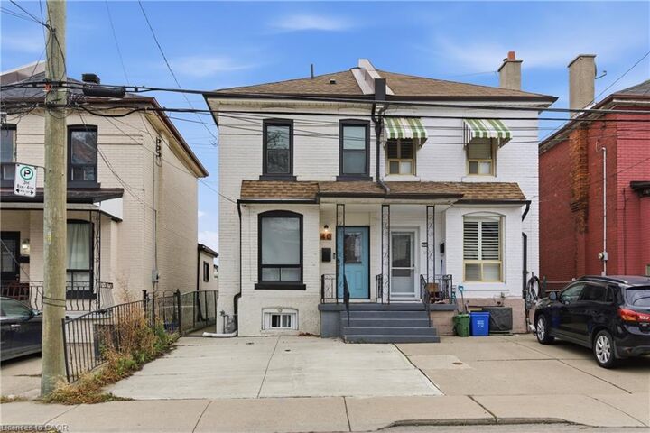 Property Photo:  40 Fullerton Avenue  ON L8L 6G8 