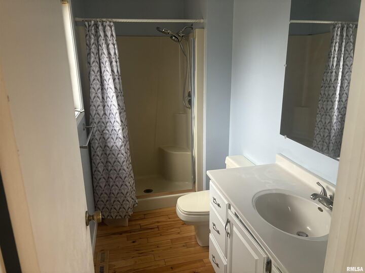 Property Photo:  705 N Crestview Drive  IL 61548 