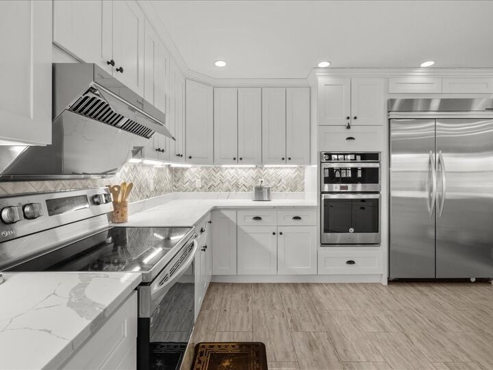 Property Photo:  132 Thatcher Street  MA 02090 