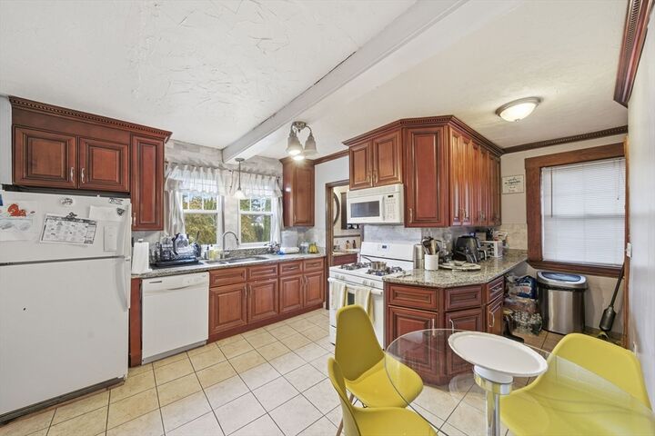 Property Photo:  37 Albion St  MA 01844 