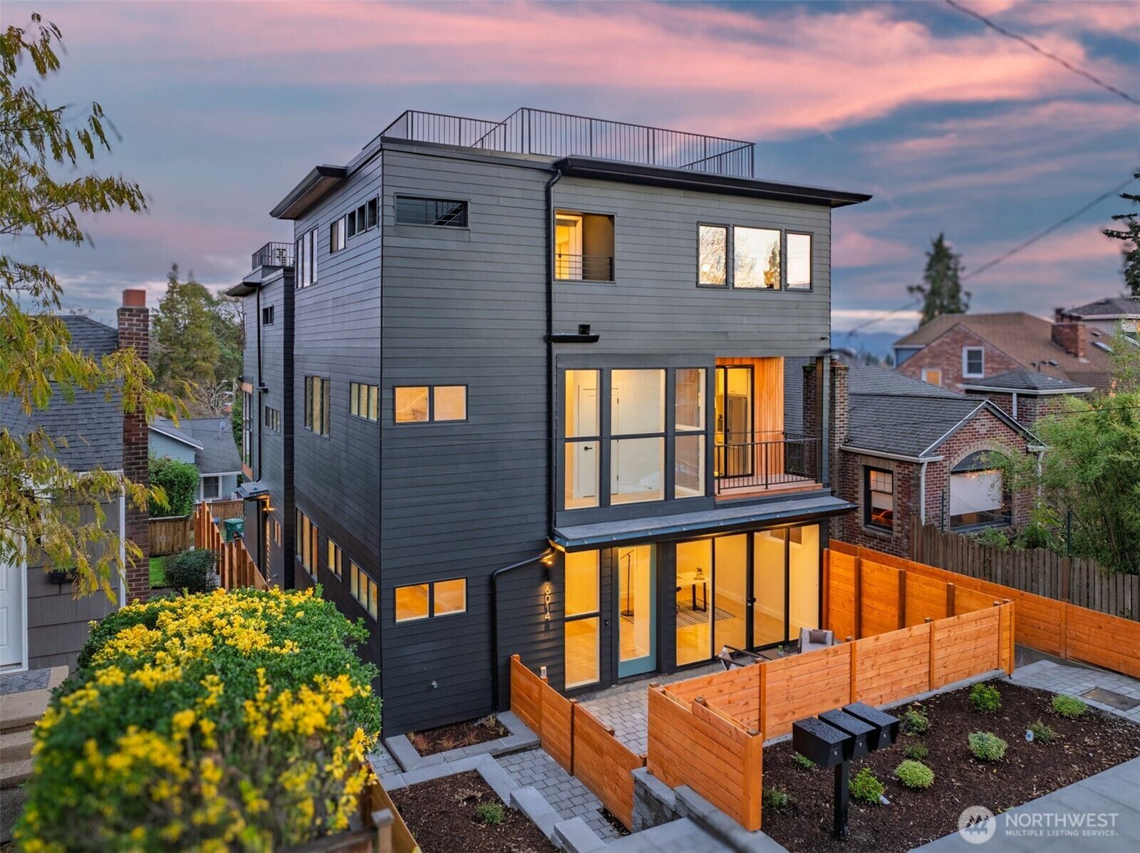 Property Photo:  6014  35th Avenue NE  WA 98115 