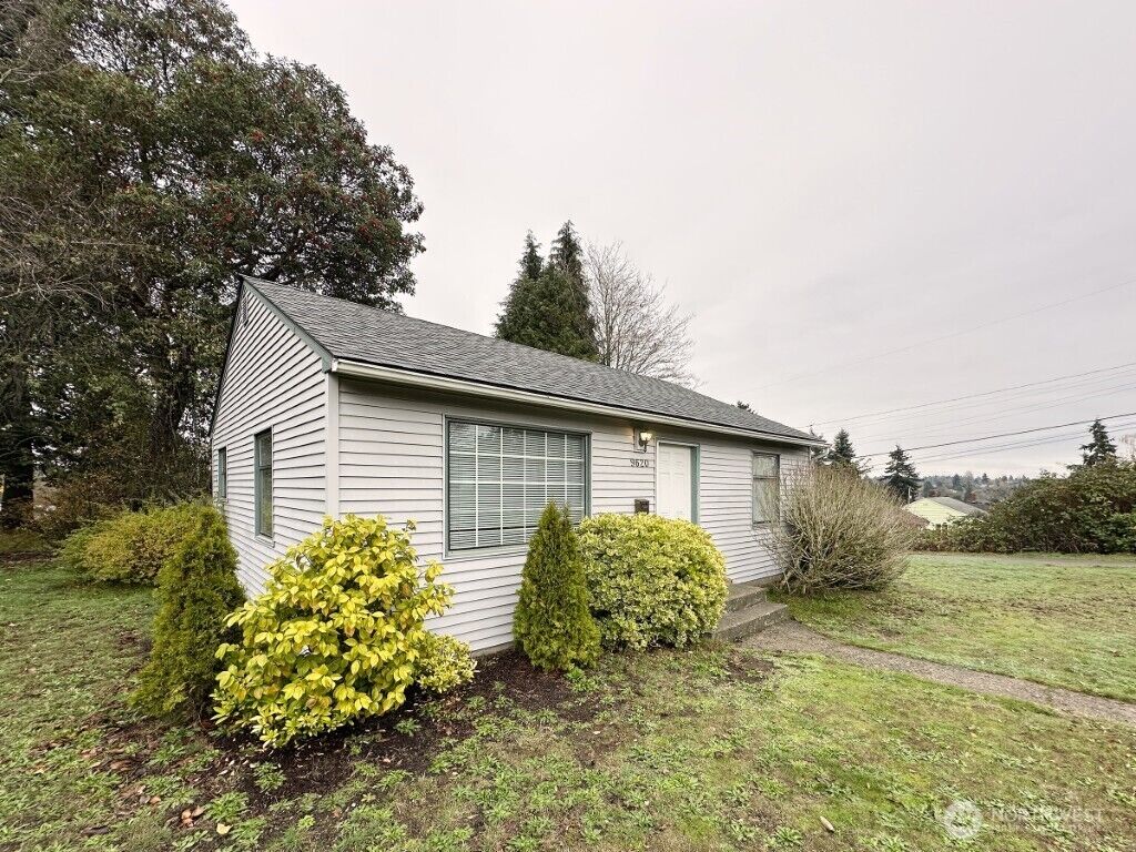 Property Photo: 9620 34th Avenue SW WA 98126