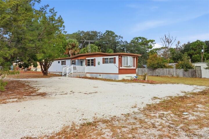 Property Photo: 7749 W Chassahowitzka Street FL 34448