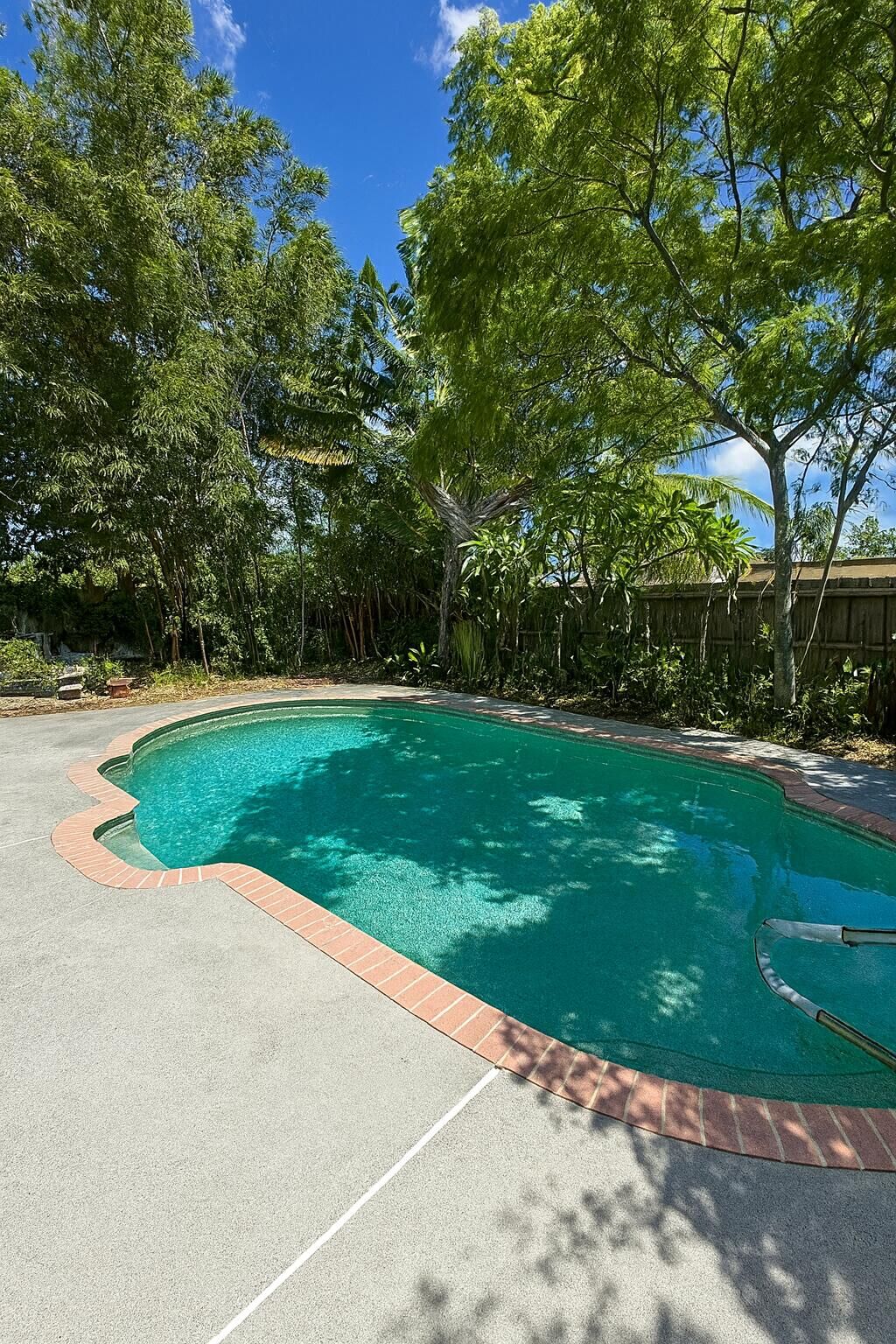 Property Photo: 1404 SW 1st Avenue FL 33441