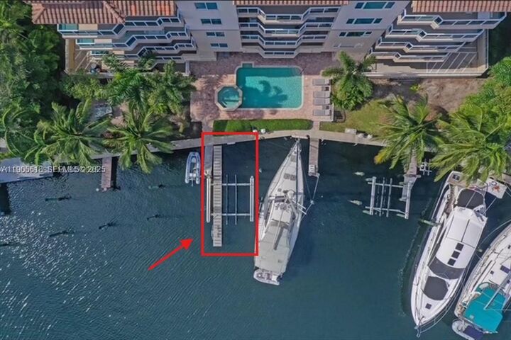 Property Photo:  516 Hendricks Isle 2C  FL 33301 