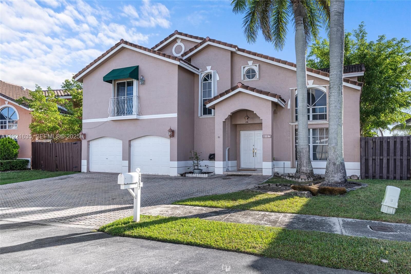 Property Photo: 4687 SW 153rd Ct FL 33185