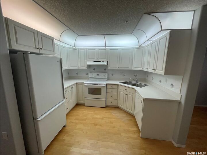 Property Photo: 325 Keevil Crescent 340 SK S7N 4R8