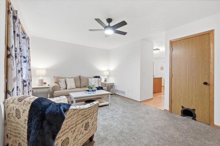 Property Photo:  102 Shamrock  Circle  IA 51534 