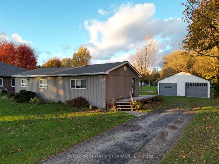 Property Photo:  19 Park Street  ON N0G 2R0 