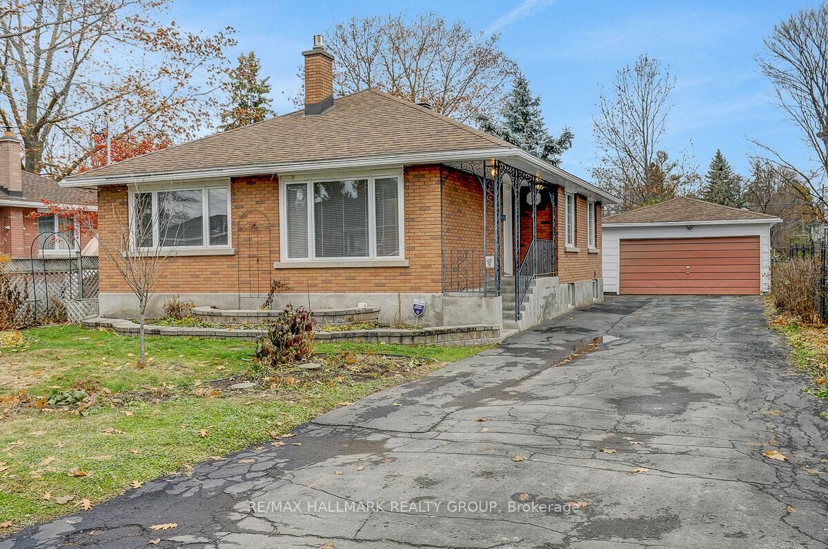 Property Photo: 13 Dunham Street ON K1J 7L5